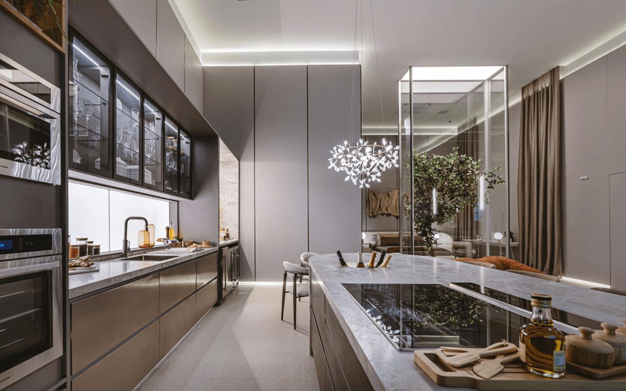 Cozinha com revestimentos FGMF Sílica Gris e Risca Gris