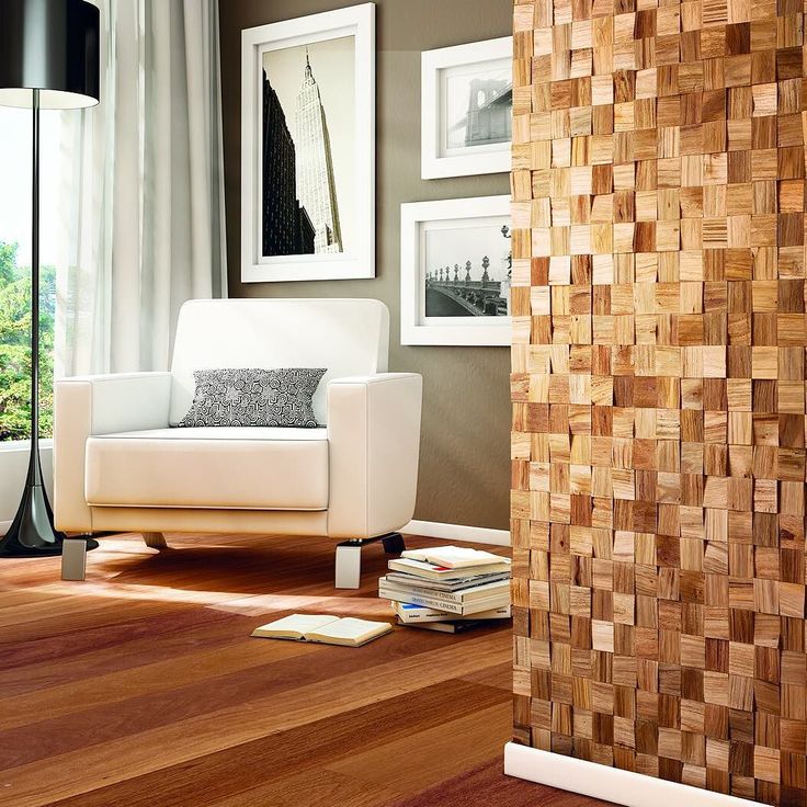 Pastilhas de madeira em sala moderna